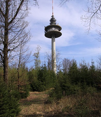 Der Fernmeldeturm auf der Hohen Brach, © kruemelhuepfer.de Der Fernmeldeturm auf der Hohen Brach, © kruemelhuepfer.de