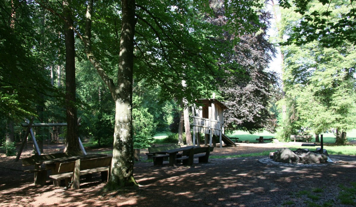 Waldspielplatz und Grillplatz am Alten Rain, &copy; Natur.Nah. Sch&ouml;nbuch & Heckeng&auml;u