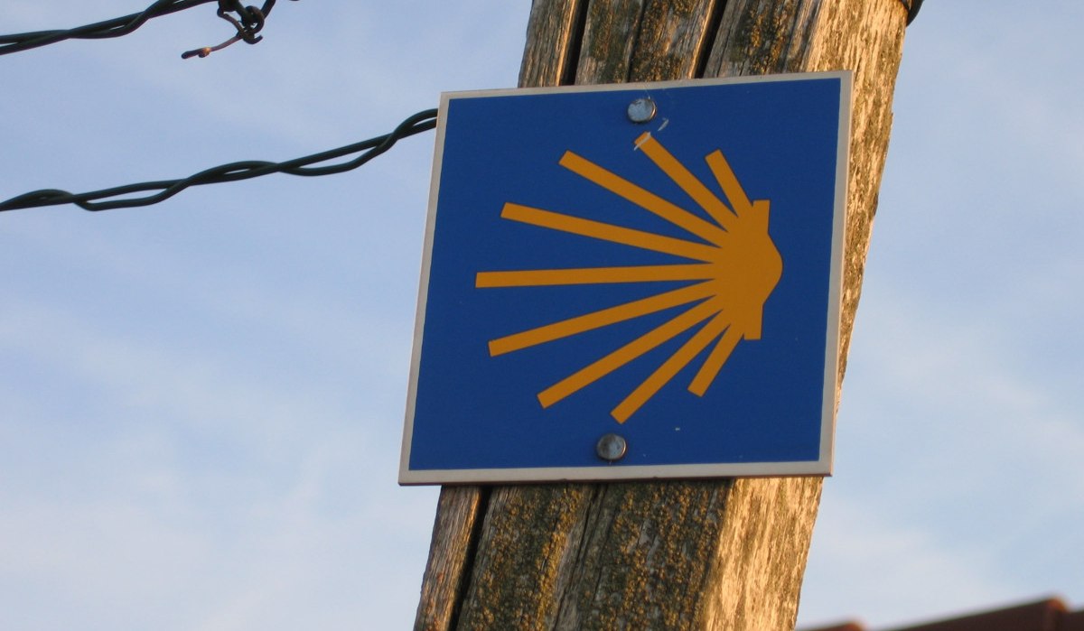 jakobsweg_wegzeichen-min