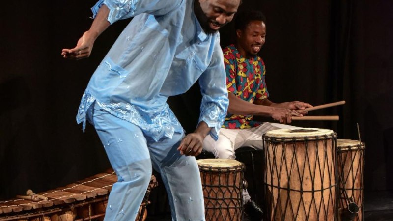 Afrikanischer Tanz mit Livemusik, &copy; &copy; Peter P&ouml;schl