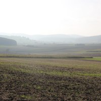 Die Felder und Wiesen sind von nebel bedeckt, © Bad Urach Tourismus